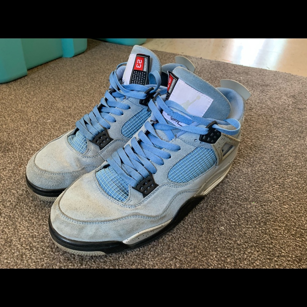 Jordan 4 Carolina